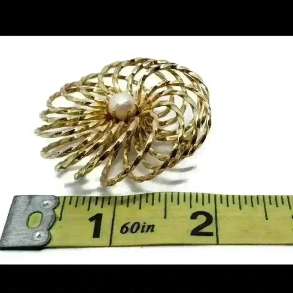 Vintage Brooch Twisted Round Puffy Caged Faux Pearl MCM 10k Gold Plated